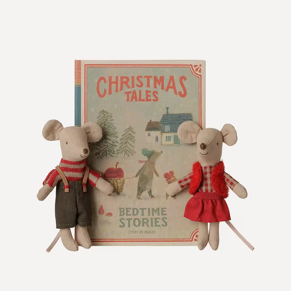 Maileg - Christmas twin mice, Little sister & brother in book