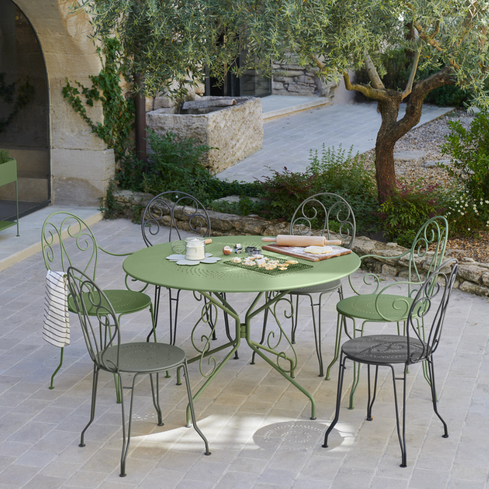 Fermob - Montmartre Round Table 117cm