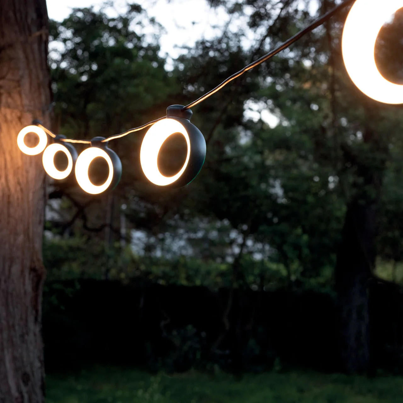 Fermob- Hoop String Lights L1200cm - Acapulco Blue
