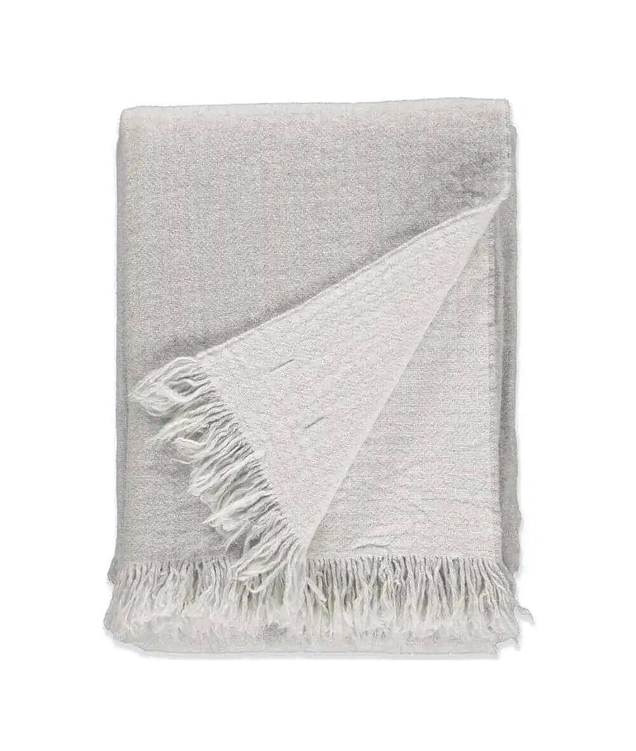 So Cosy Dio Throw- Cloud Grey & White